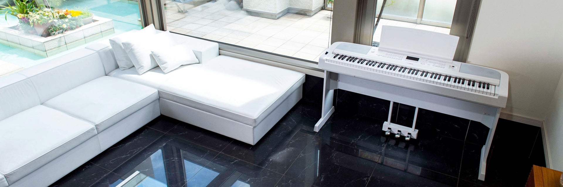 Yamaha DGX670 Portable Digital Piano