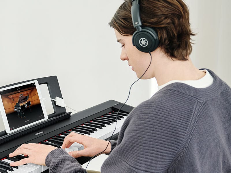 Yamaha Piaggero NP35 Smart Portable Piano; White
