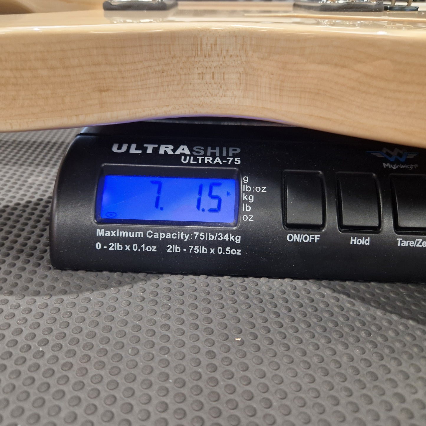 Rickenbacker 330 Mapleglo Electric Guitar