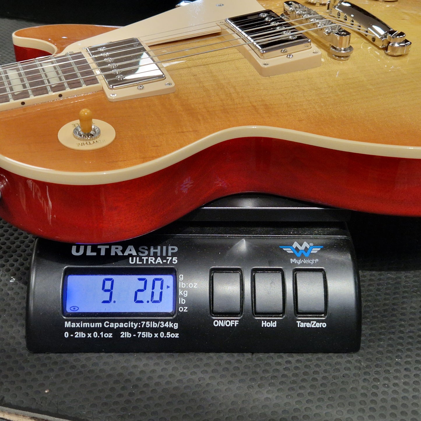 Gibson Les Paul Standard 60s Figured Top; Unburst | With 3 FREE Maestro Effects Pedals