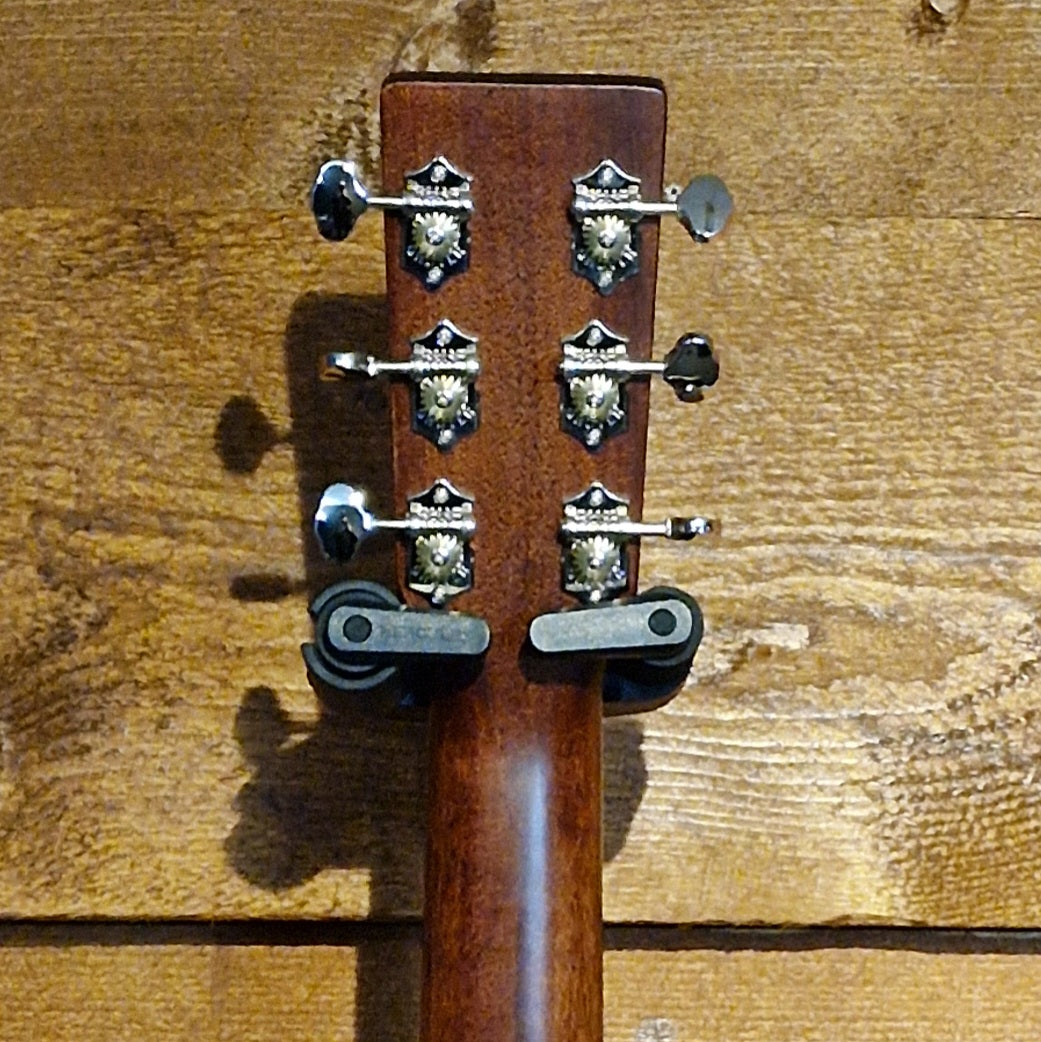 Sigma SDR-28 Sunburst Acoustic Guitar: Serial Number: 220902568 | Second Hand