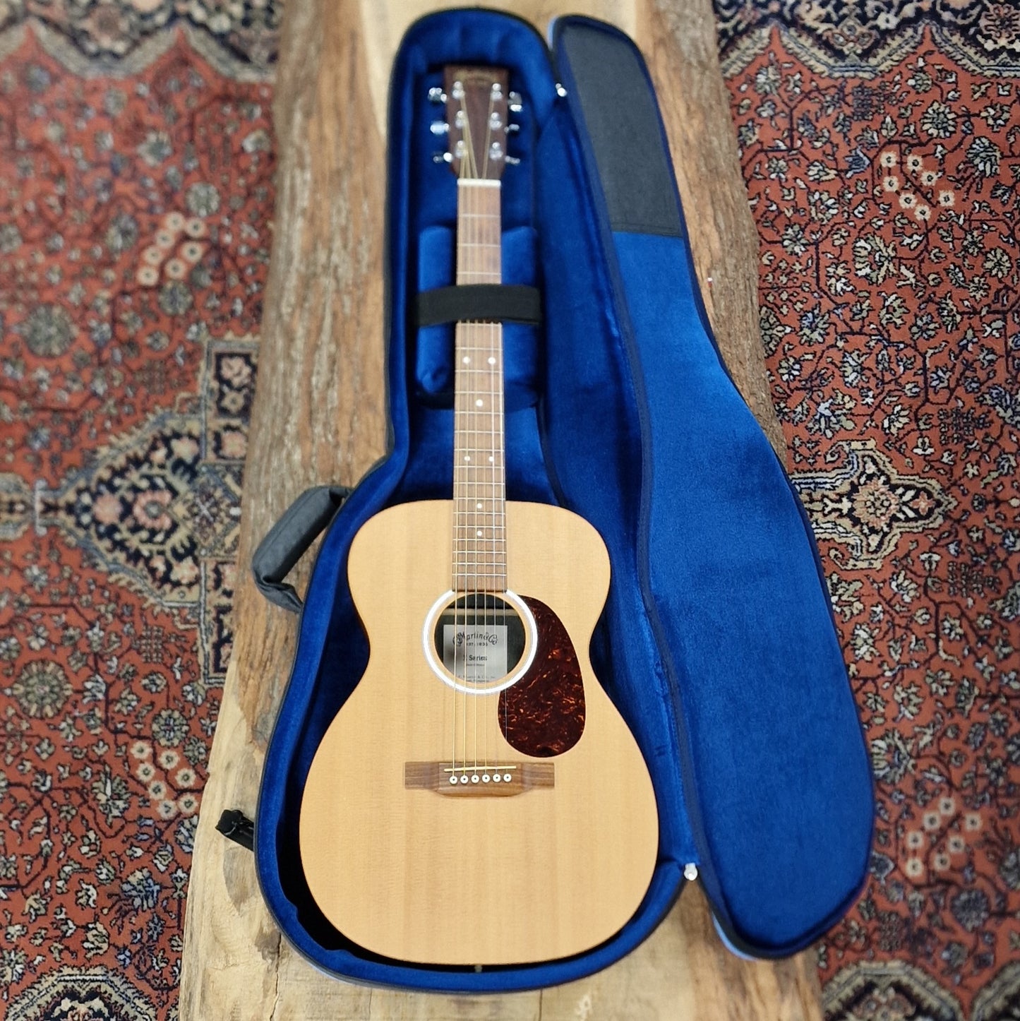 Martin 00-X2e Road Series Acoustic Guitar: Serial No 2364361 | Second Hand