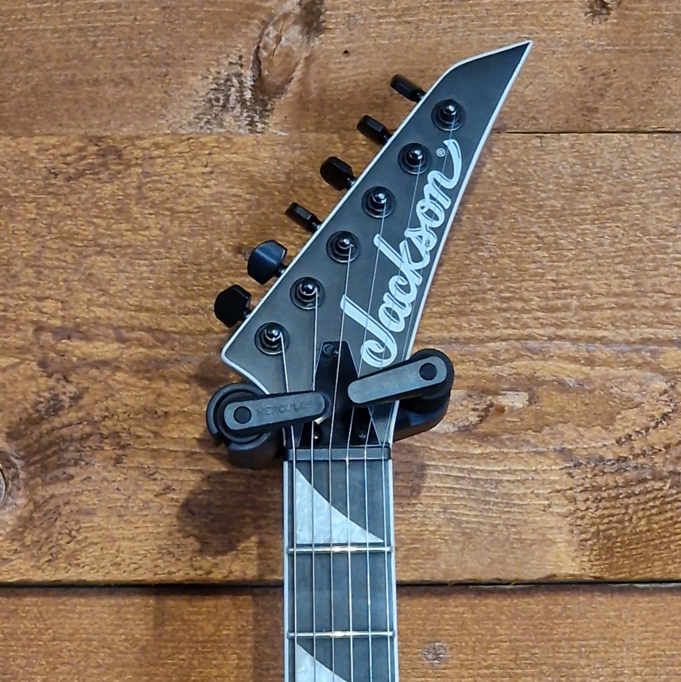 Jackson Kelly JS32T Electric Guitar + SD Black Winter; Satin Black: Serial Number: CWJ25014725 | Second Hand