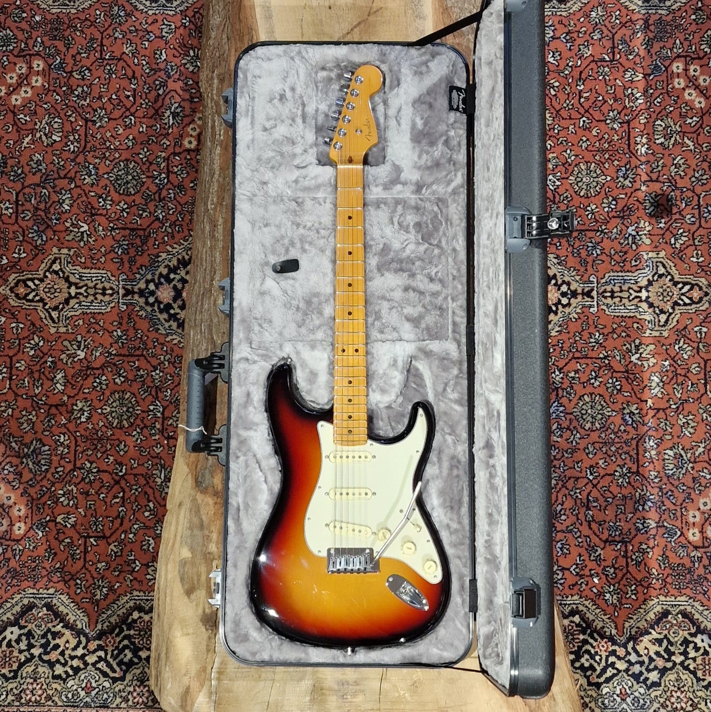 Fender American Ultra Stratocaster Electric Guitar; Ultraburst: Serial Number: US20053400 | Second Hand