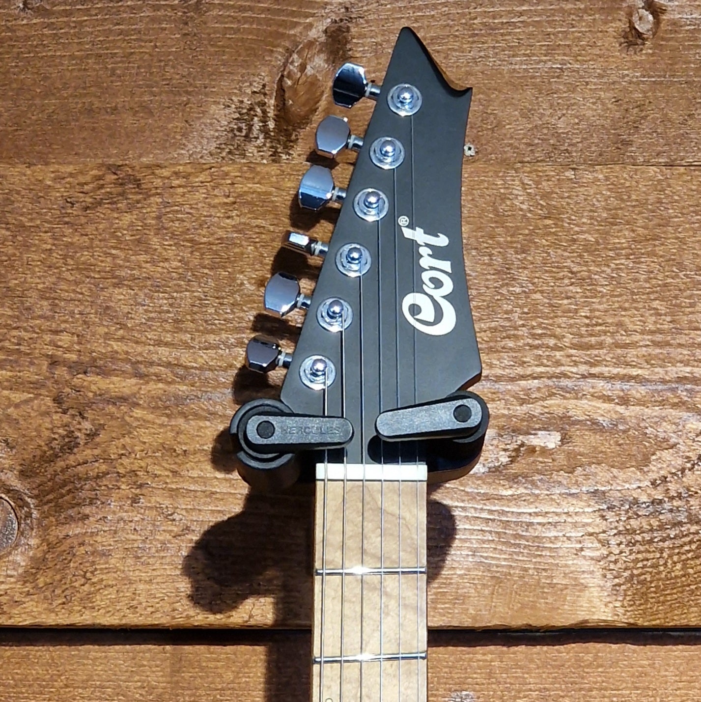 Cort X700 Mutility Eelectric Guitar; Black Satin: Serial Number: IE210403831 | Second Hand
