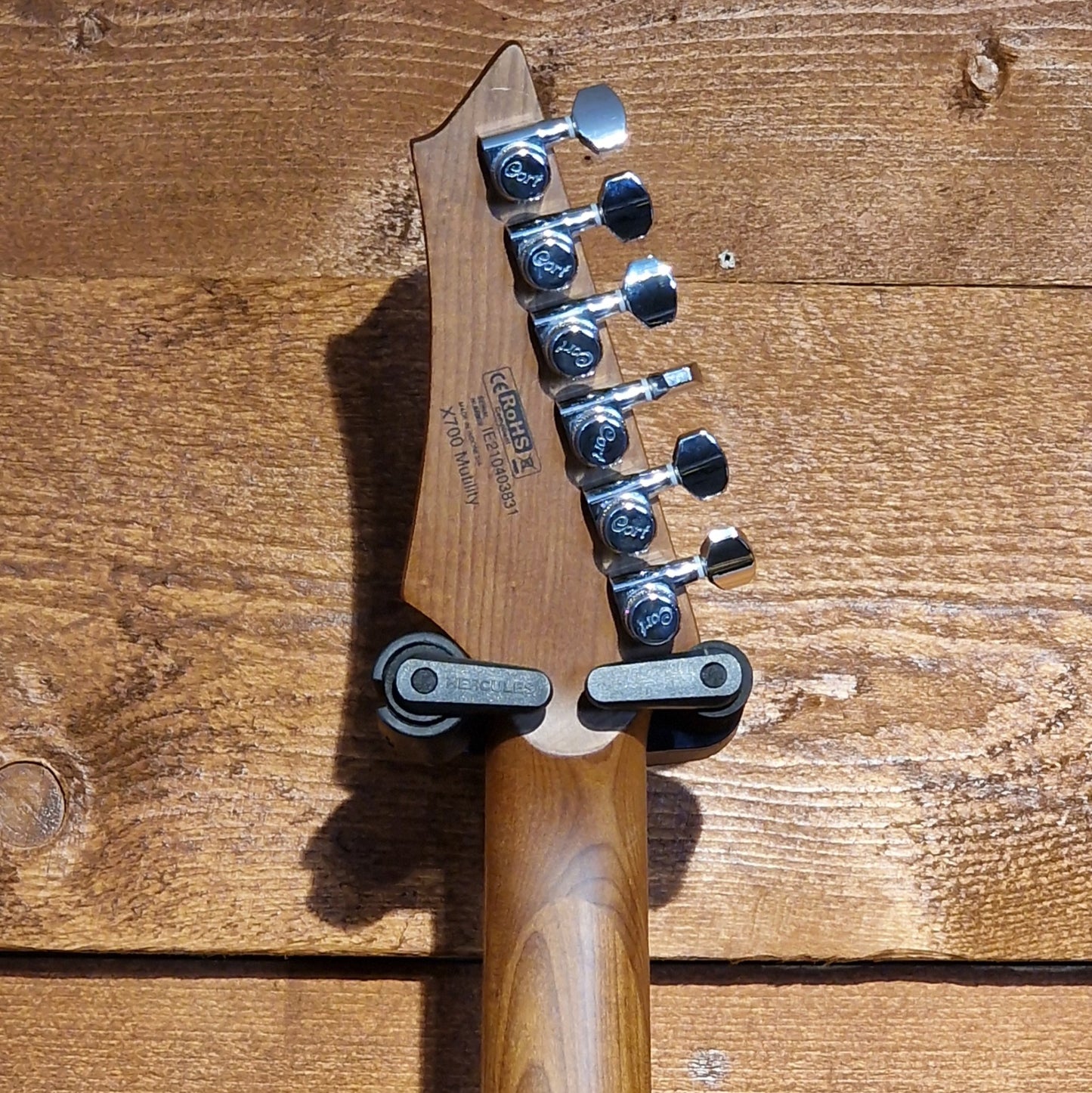 Cort X700 Mutility Eelectric Guitar; Black Satin: Serial Number: IE210403831 | Second Hand