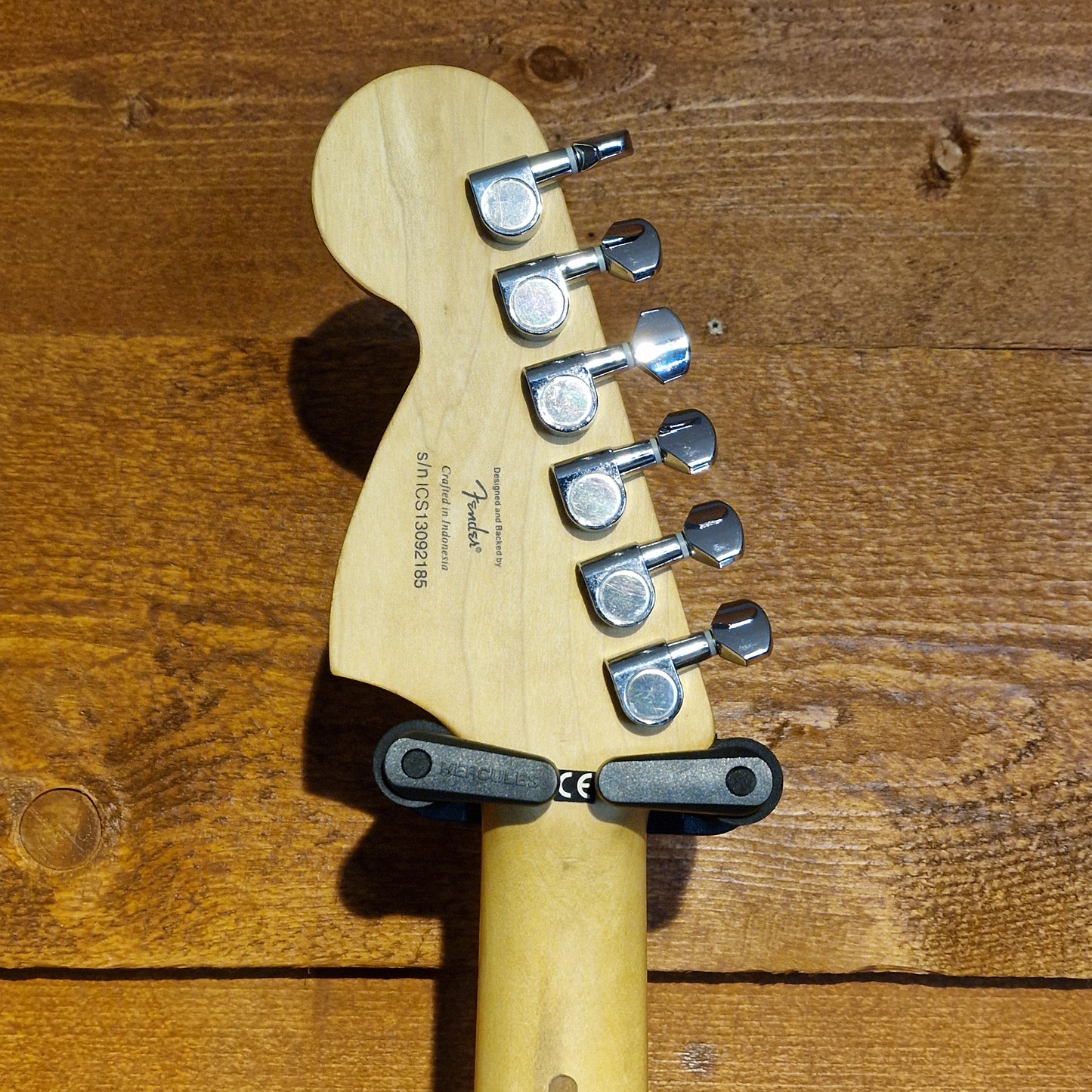 Squier Standard Stratocaster; Black: Serial Number: ICS13092185 | Second Hand