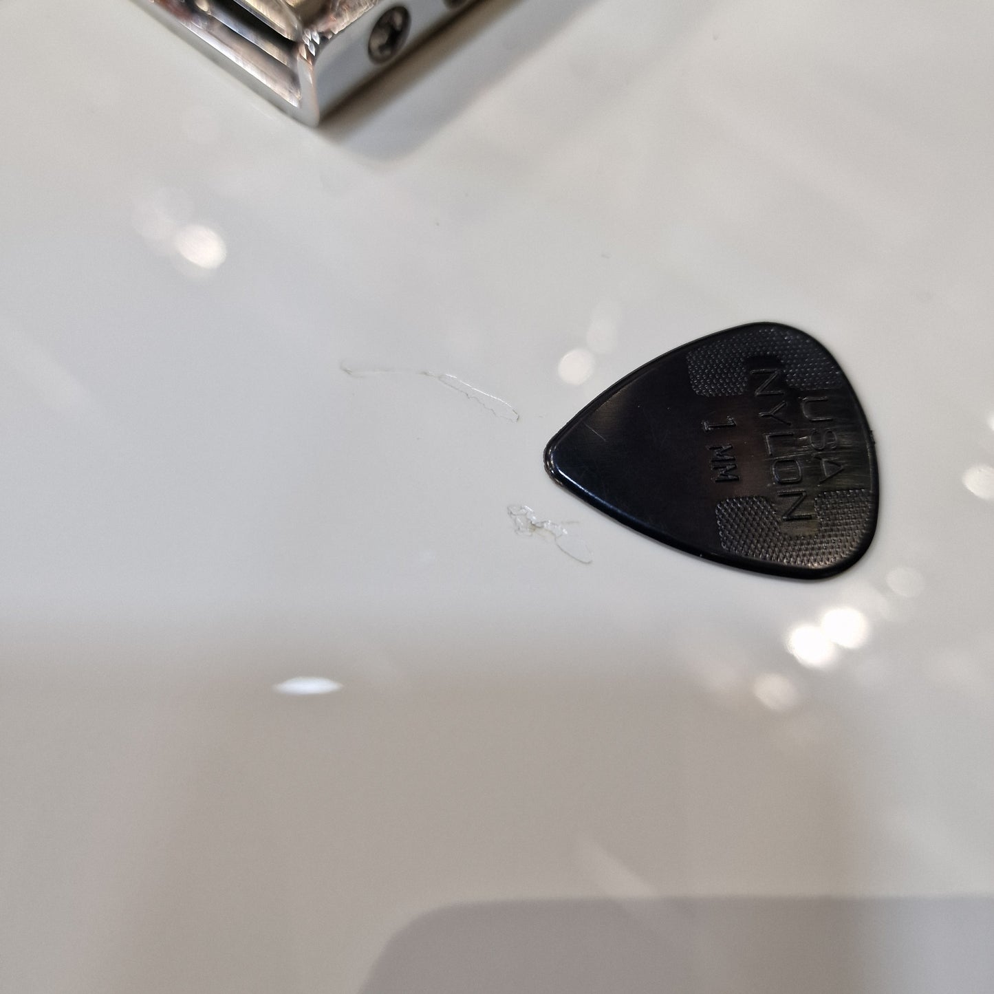 Fender Chris Shiflett Telecaster Deluxe; Arctic White: Serial Number: MX13340463 | Second Hand