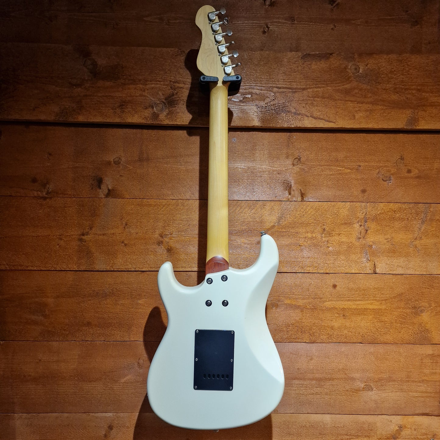 Vintage Advance AV6H Electric Guitar; Vintage White | Second Hand
