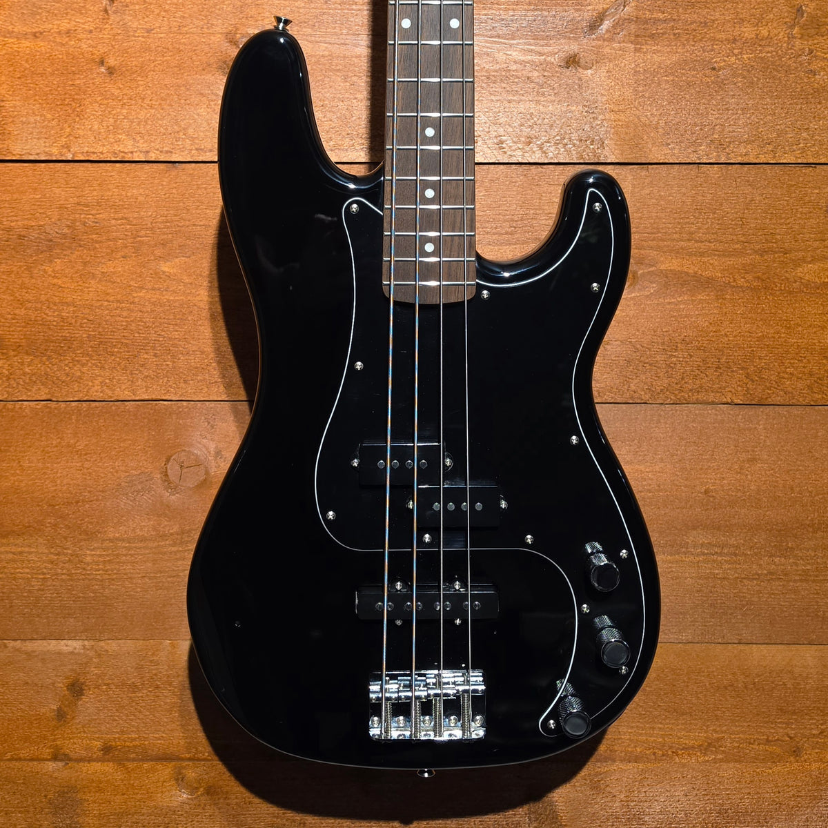 Squier Affinity Precision Bass PJ; Black: Serial No: CY190907820 | Second Hand