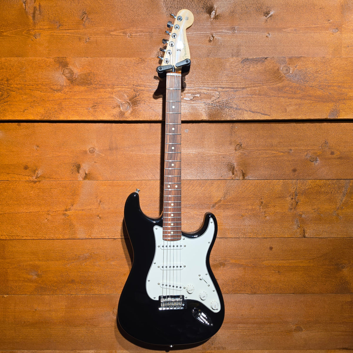 Fender Player Stratocaster; Black: Serial No: MX20080501 | Second Hand