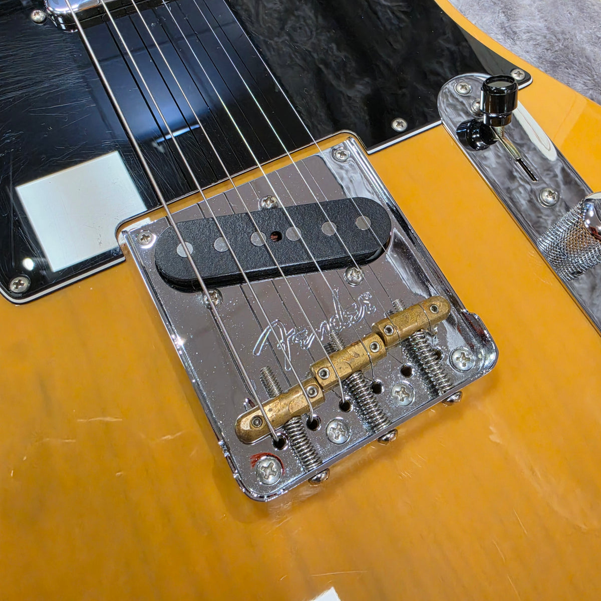 Fender American Professional II Telecaster; Butterscotch Blonde: Serial No: US210034822 | Second Hand
