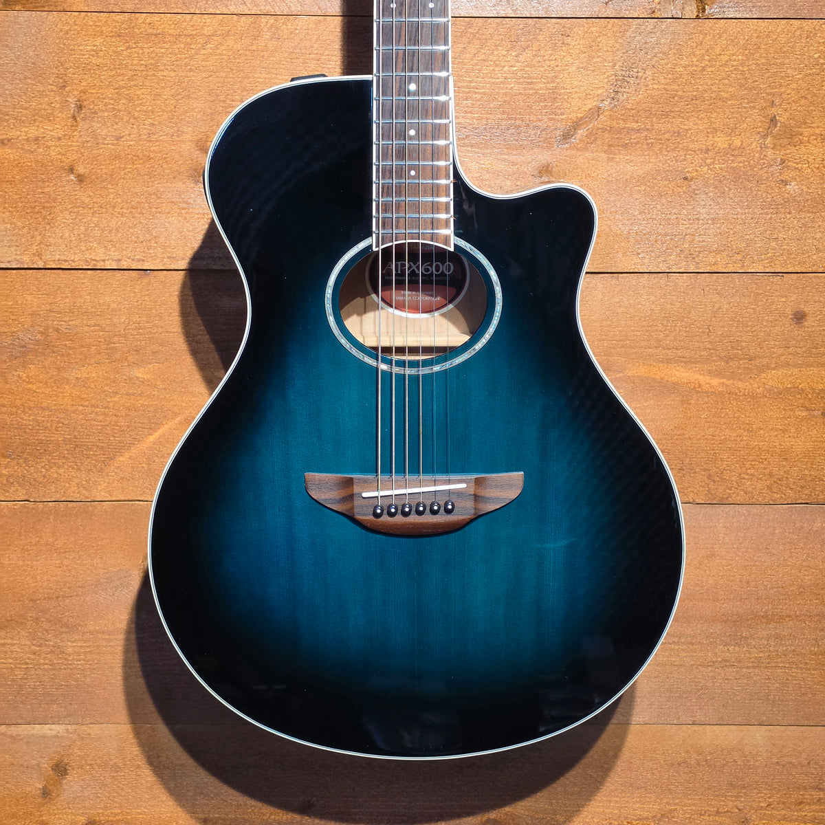 Yamaha APX600 Acoustic Guitar; Oriental Blue Burst: Serial No: IIY247273 | Second Hand