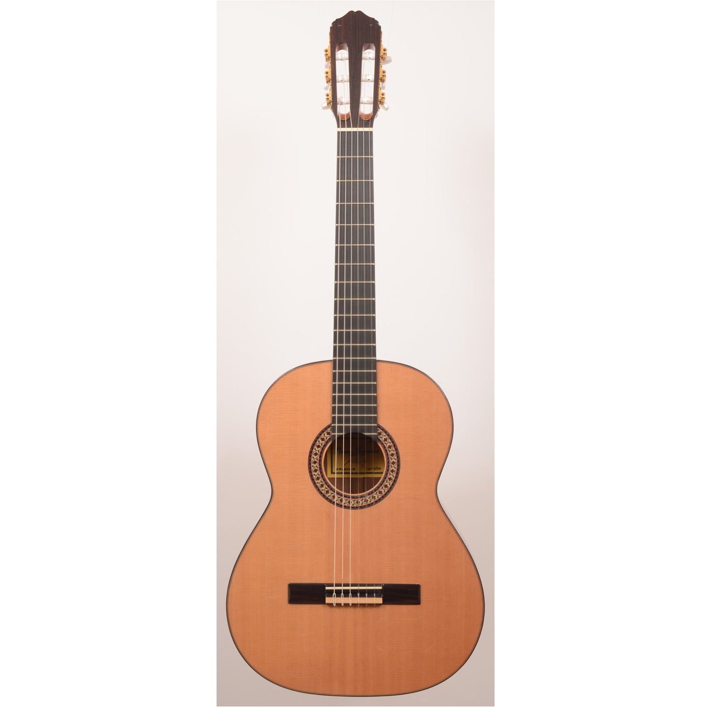 Raimundo 136 Classical Guitar