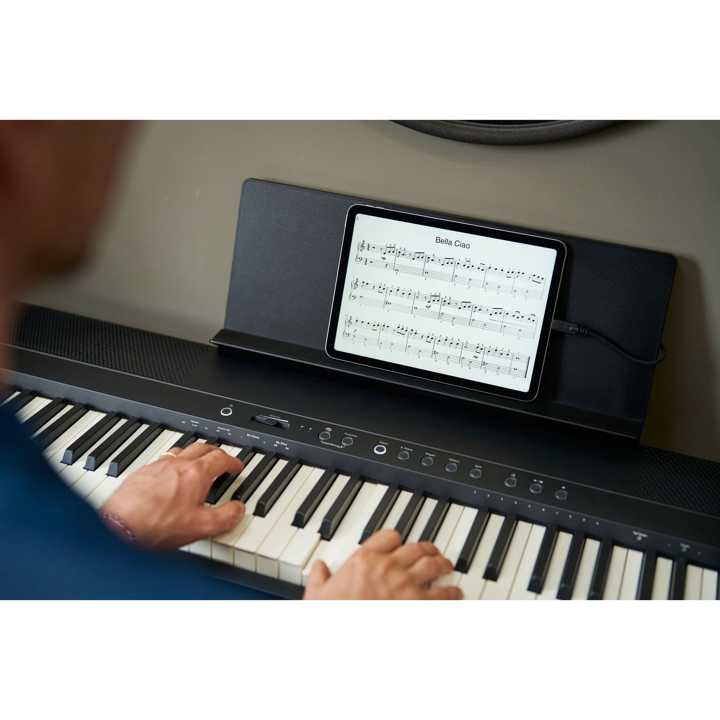 Roland FP40 Portable Digital Piano; Black
