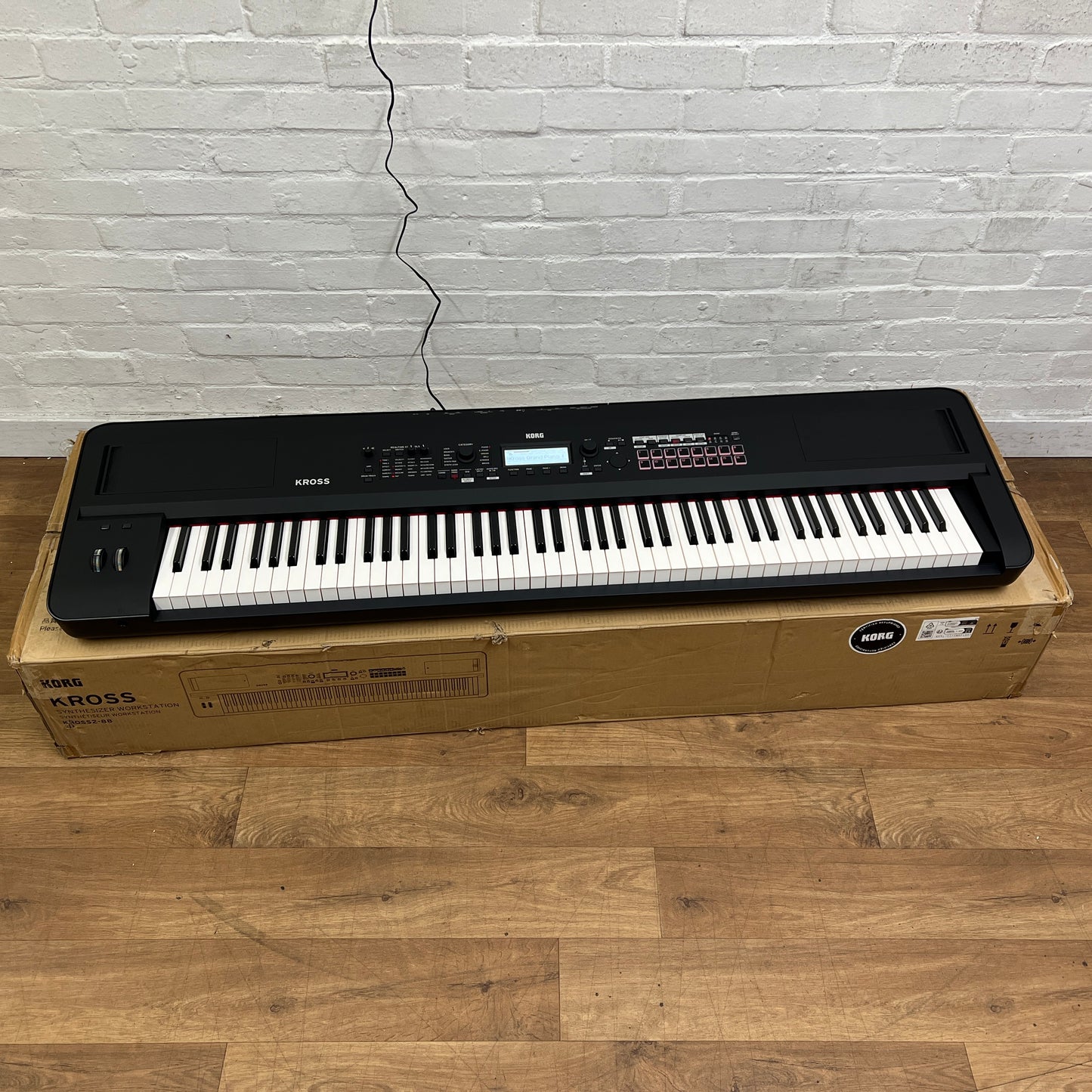 Korg Kross 2 88 Key Synthesizer Workstation, Matt Black; Serial No: 9065 | B Stock