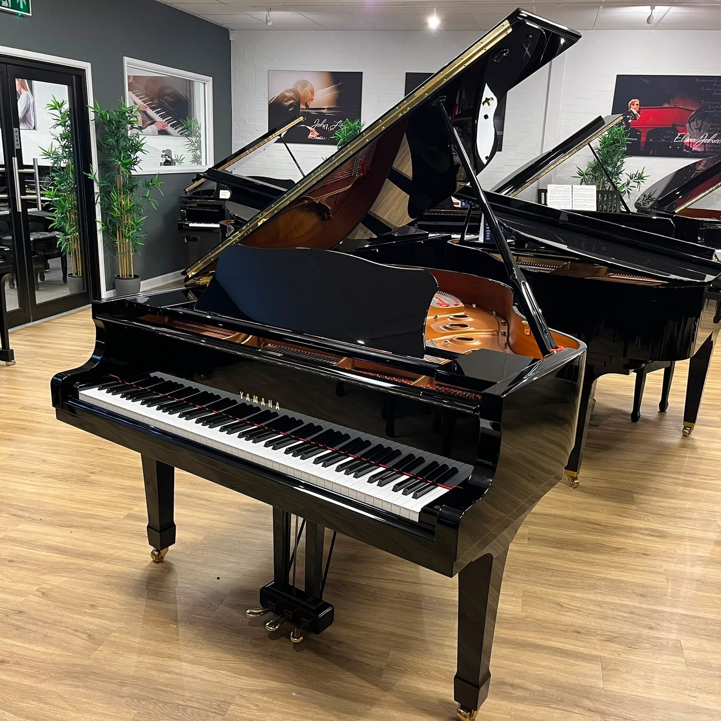 Yamaha C1 Grand Piano in Polished Ebony: Serial No: 6172792 | Second Hand