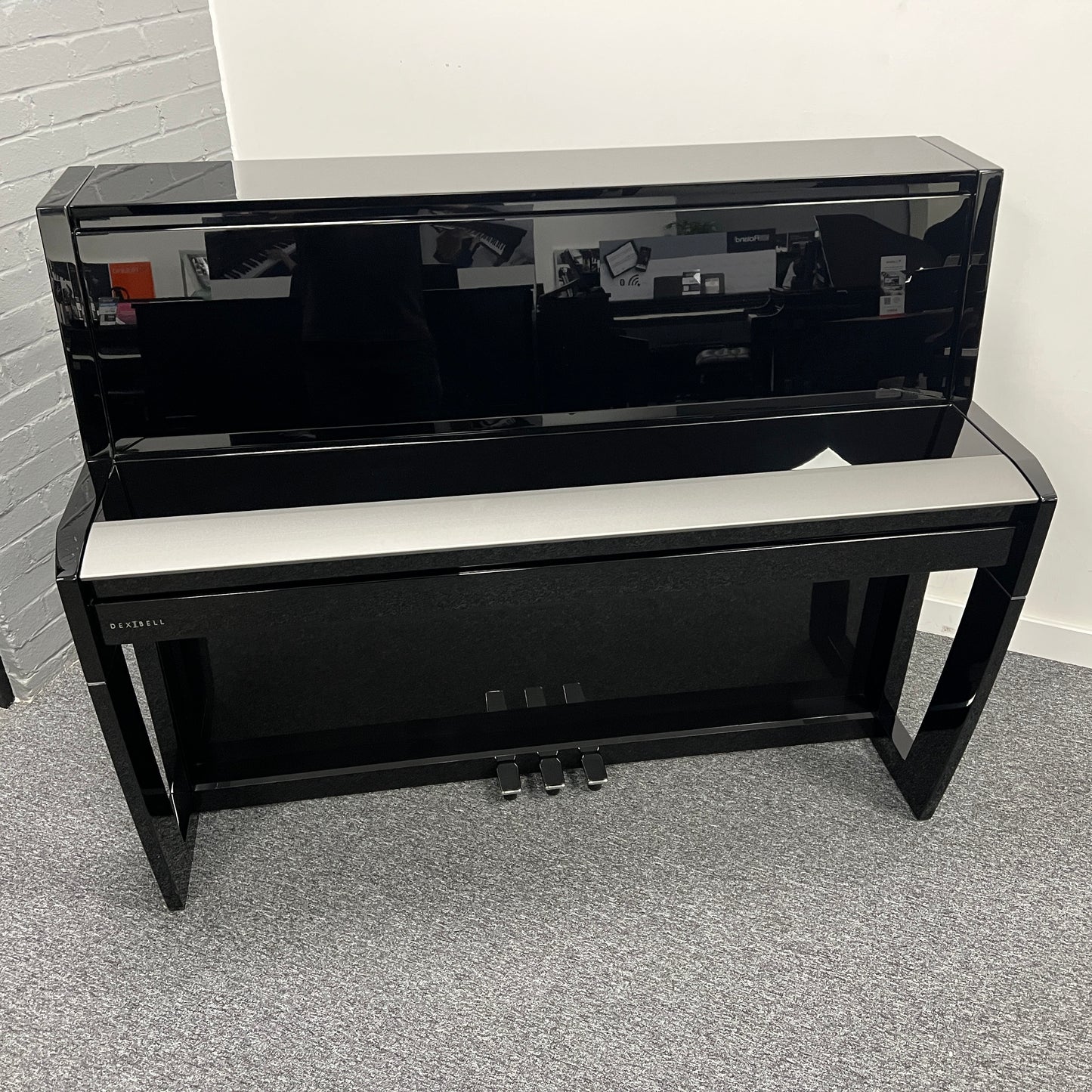 Dexibell H10V Digital Piano, Polished Black; Serial No: 124 | Ex Demo