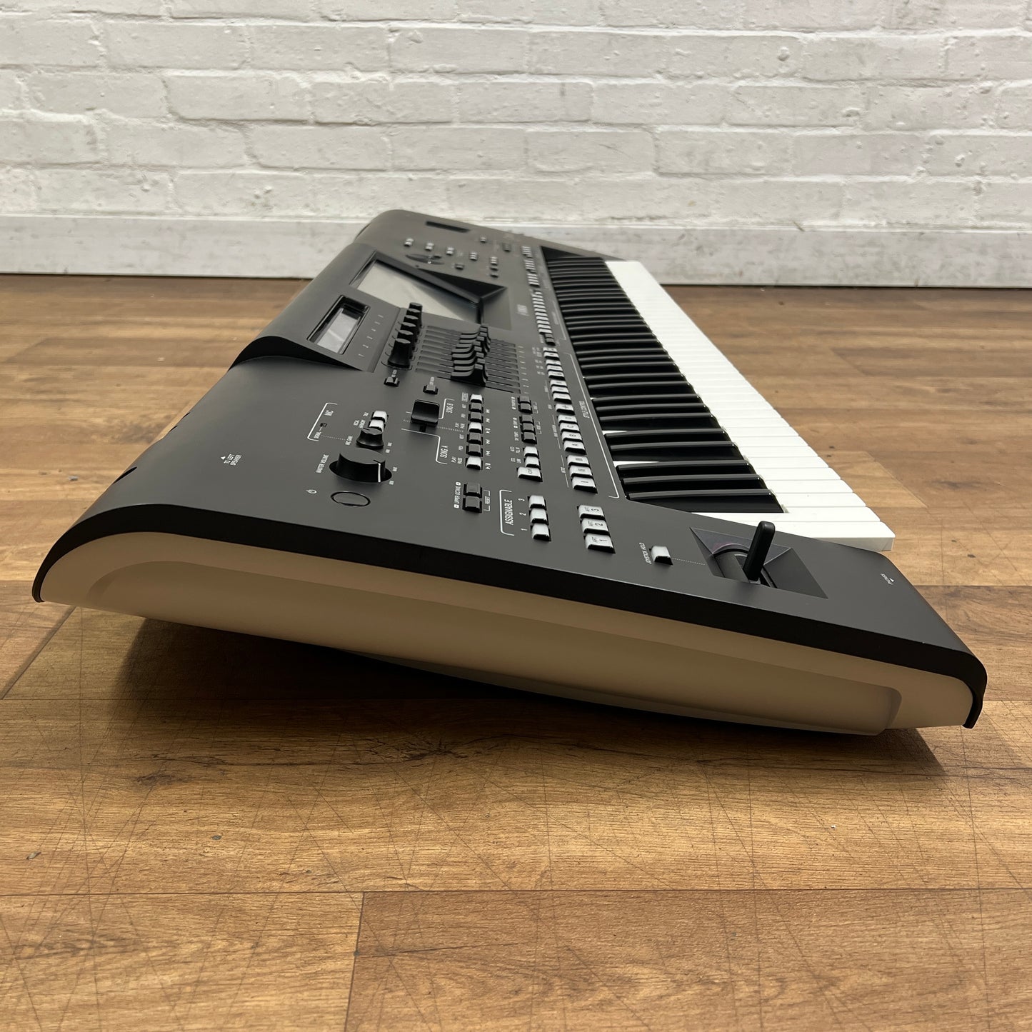 Yamaha Genos 2 Arranger Workstation Keyboard; Serial No: BEDZ01035 | Second hand