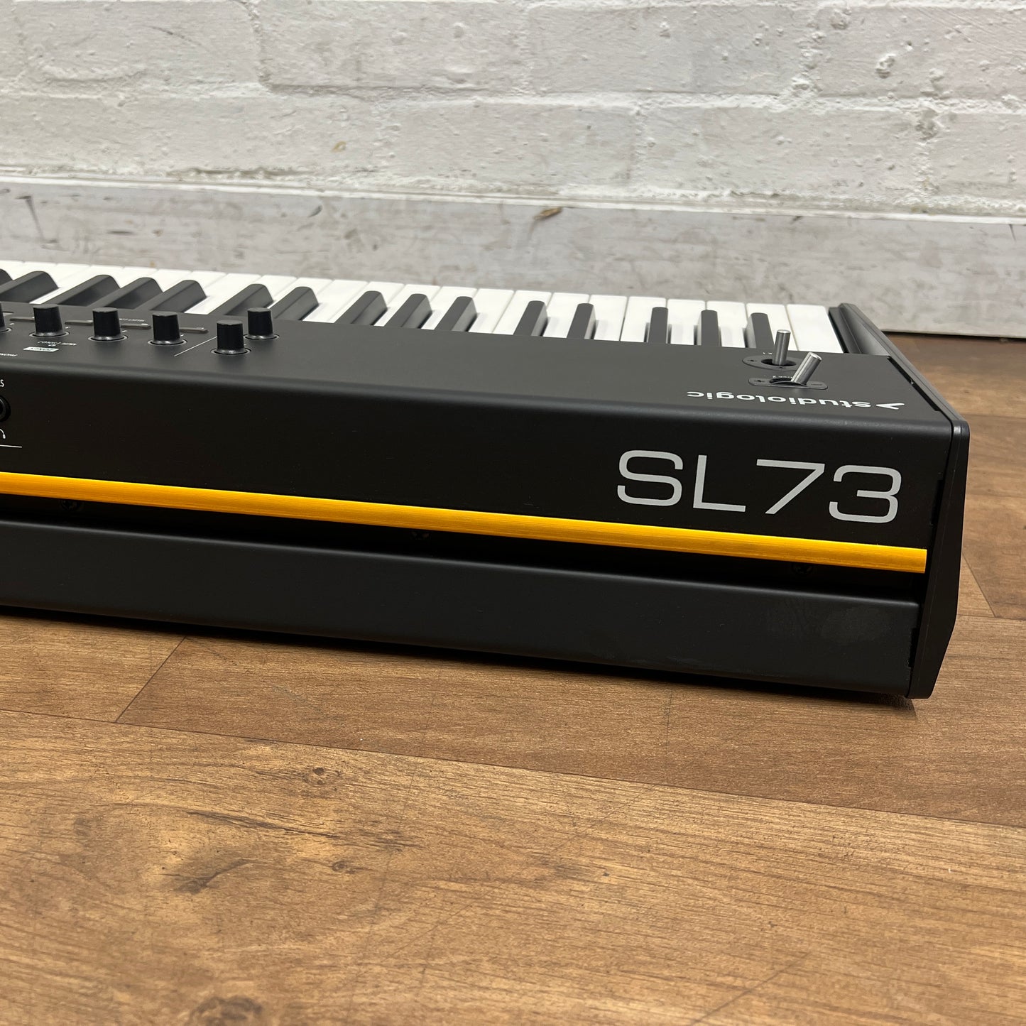 Studiologic SL73 MIDI Controller Keyboard; Serial No: 2542IT7301105 | Second Hand