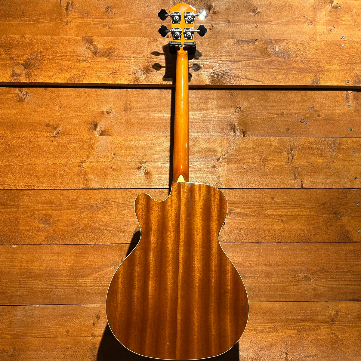 Fender FA-450 Electro Acoustic Bass; Sunburst: Serial No: IWA2224784 | Second Hand