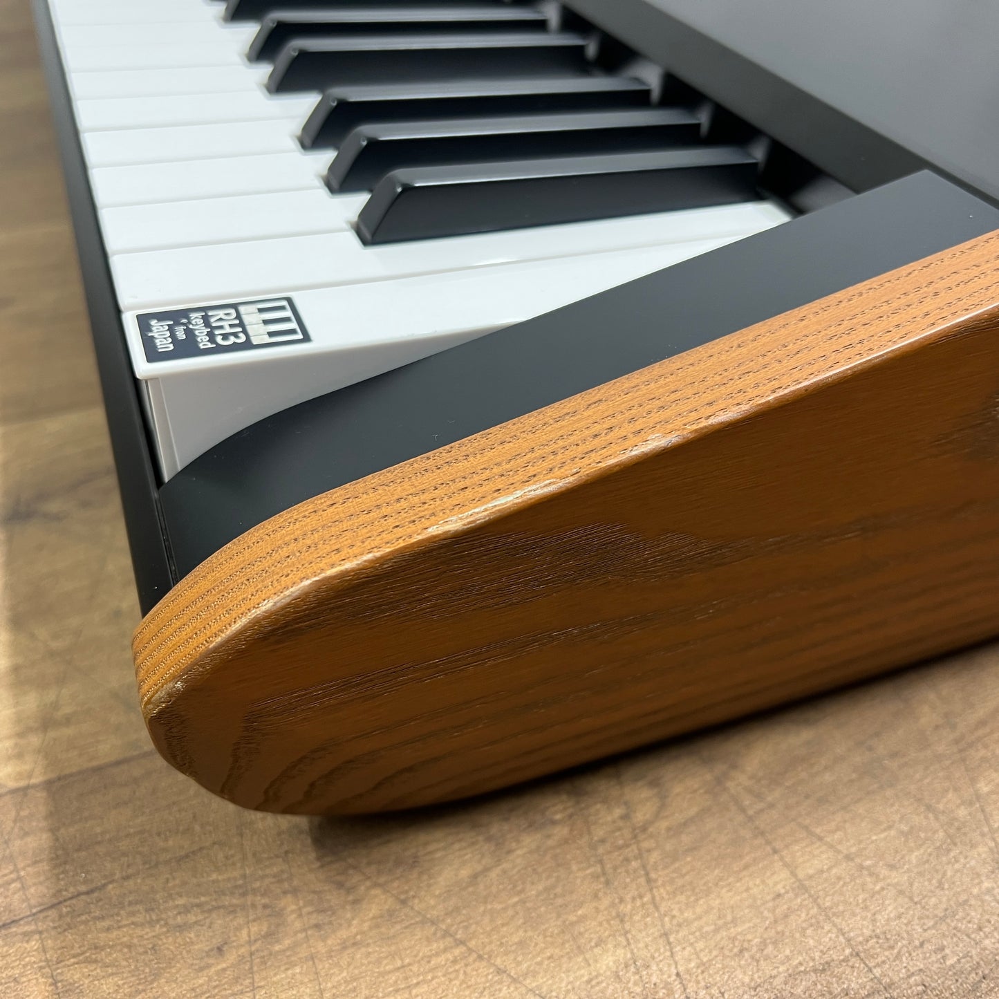 Korg Kronos 2 88 Music Workstation; Serial No: 202385 | Second Hand