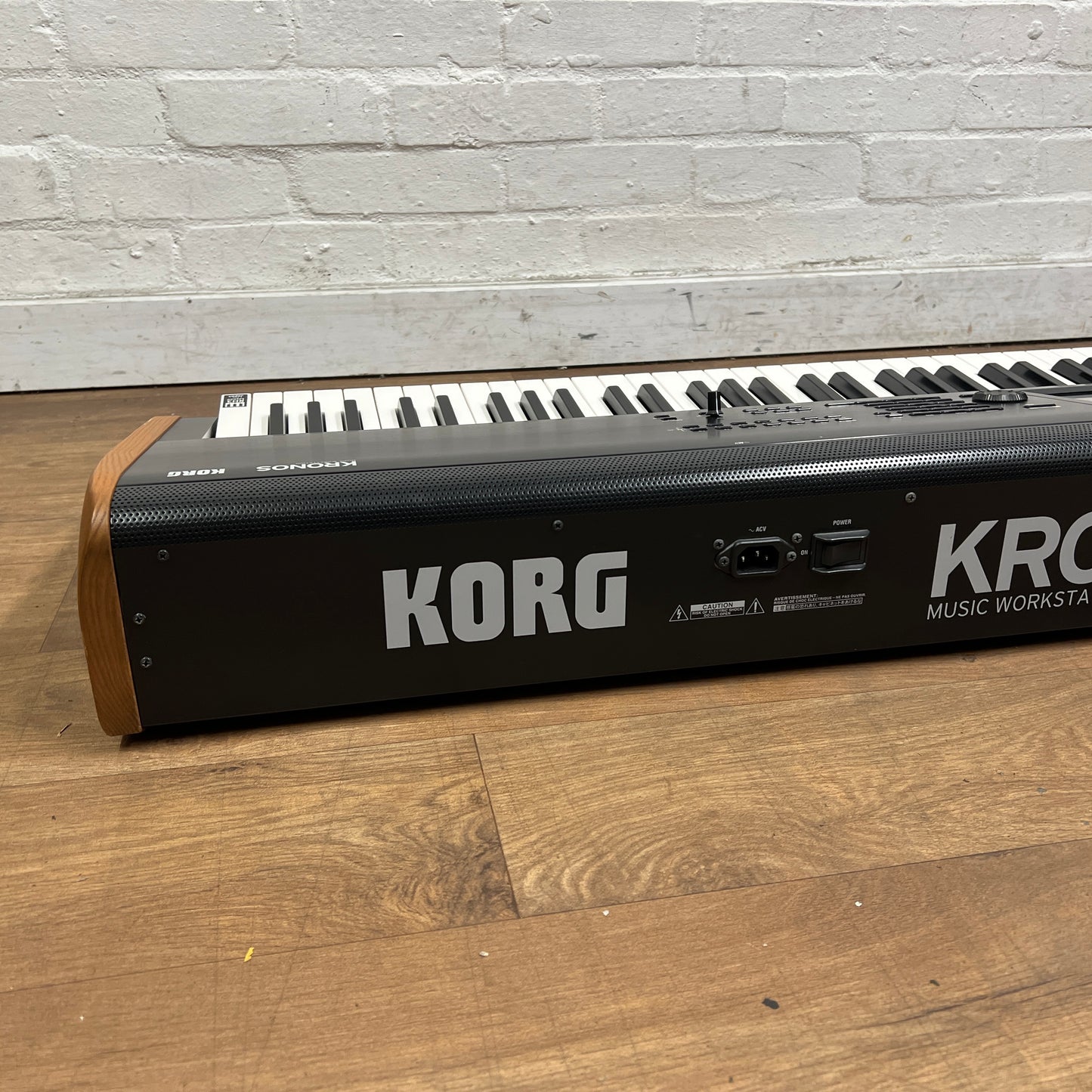 Korg Kronos 2 88 Music Workstation; Serial No: 202385 | Second Hand