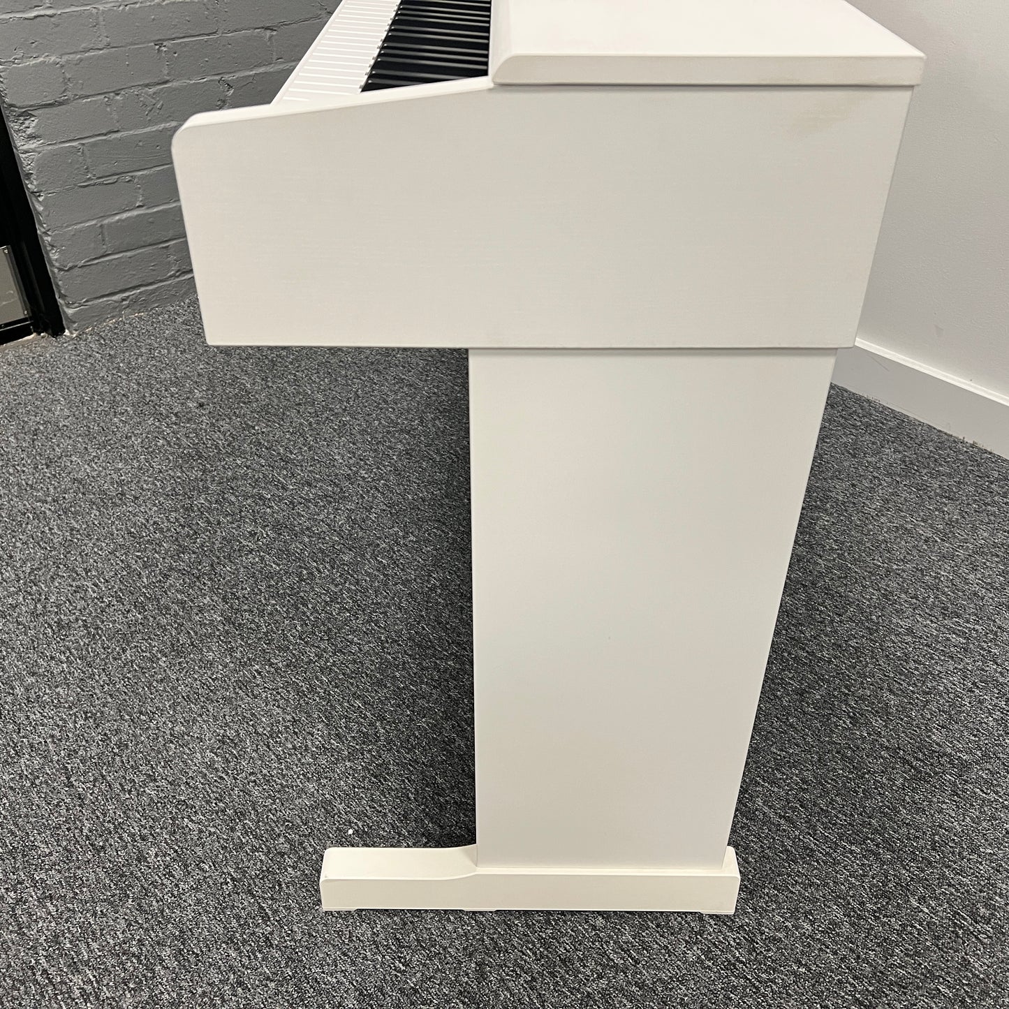 Yamaha YDP145 White Digital Piano; Serial No: BCBZ01001; Ex Display Model; 3 Year Warranty