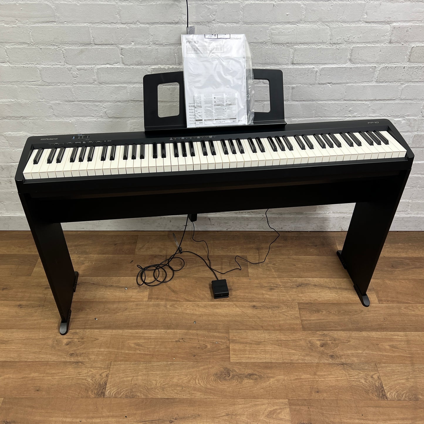 Roland FP10 Portable Piano With KCSFP10 Stand; Serial No: M5M6513 | Second Hand