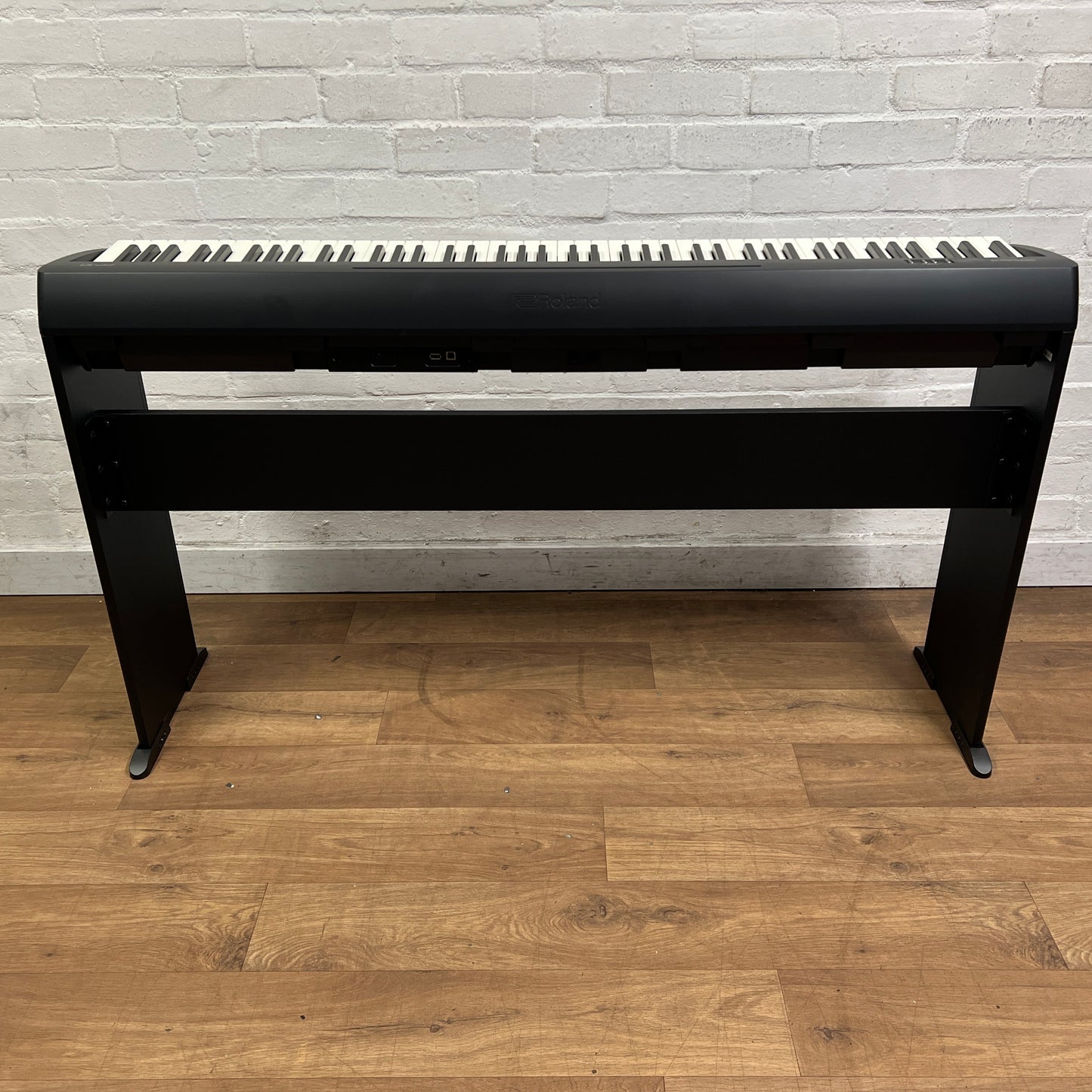 Roland FP10 Portable Piano With KCSFP10 Stand; Serial No: M5M6513 | Second Hand