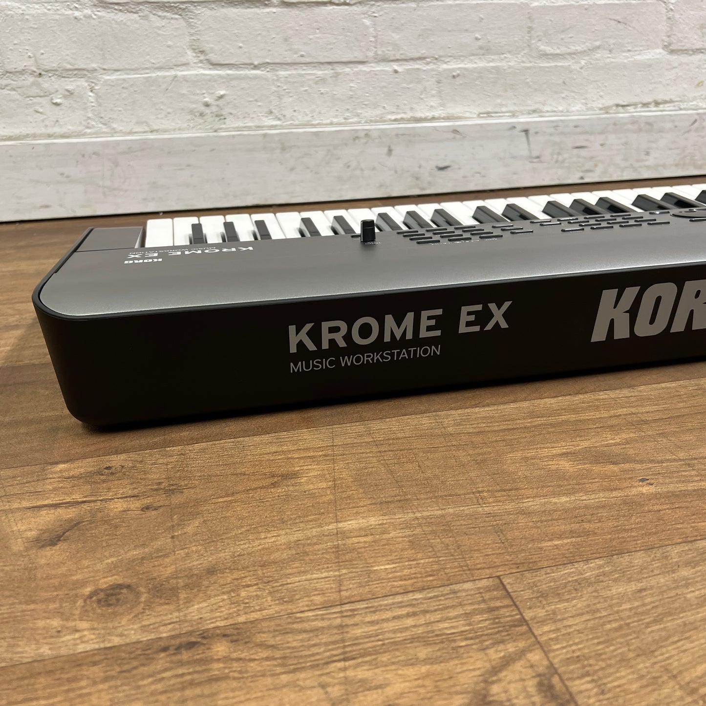 Korg Krome EX73 Music Workstation Keyboard; Serial No: 21512 | Second Hand