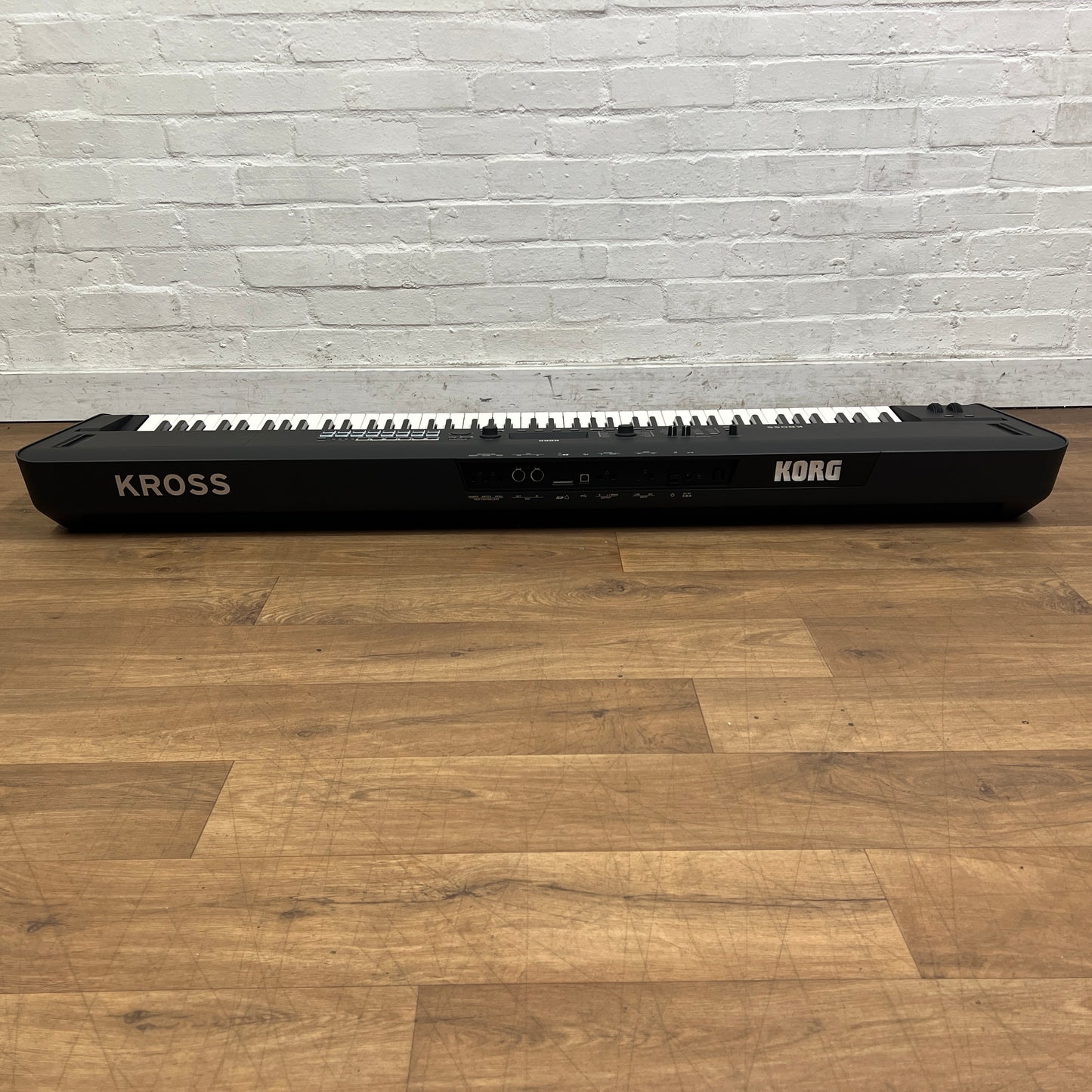 Korg Kross 2 88 Key Synthesizer Workstation, Matt Black; Serial No: 9065 | Second Hand
