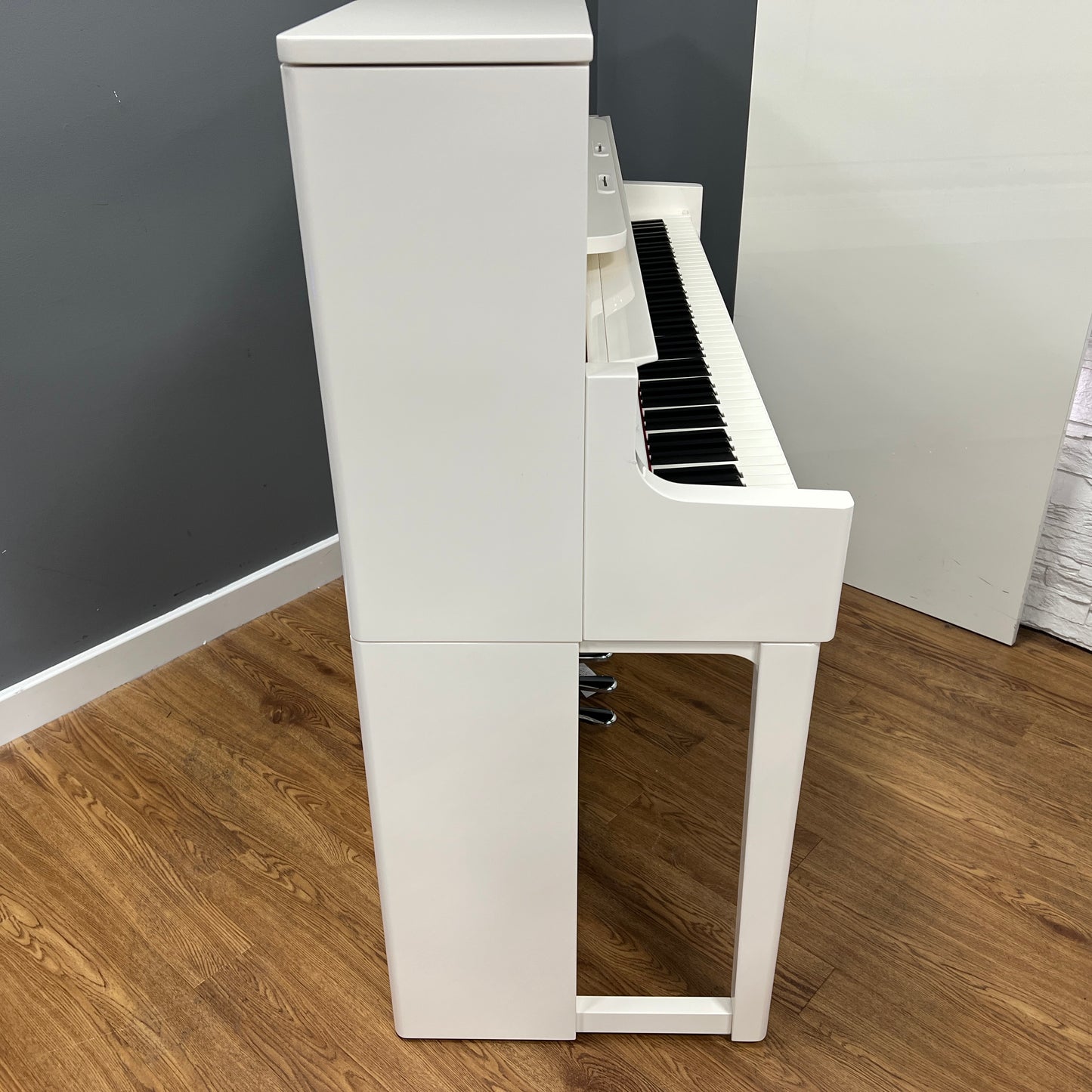 Roland LX9 Polished White Digital Piano With Matching Stool; Serial No: Z7Q0095 | Second Hand