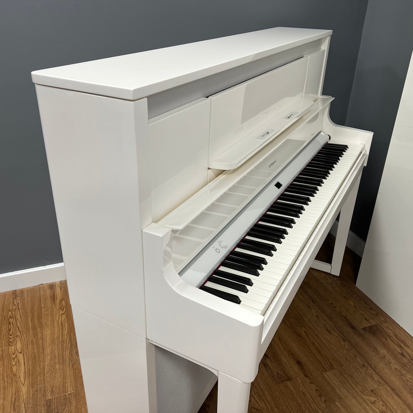 Roland LX9 Polished White Digital Piano With Matching Stool; Serial No: Z7Q0095 | Second Hand