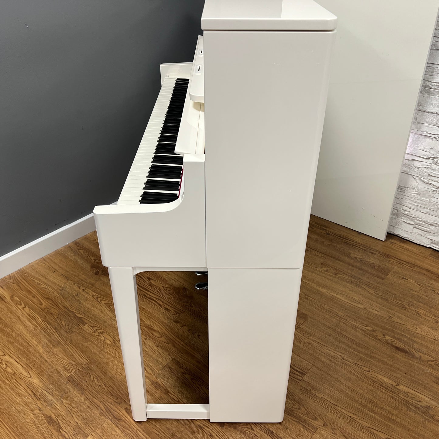 Roland LX9 Polished White Digital Piano With Matching Stool; Serial No: Z7Q0095 | Second Hand