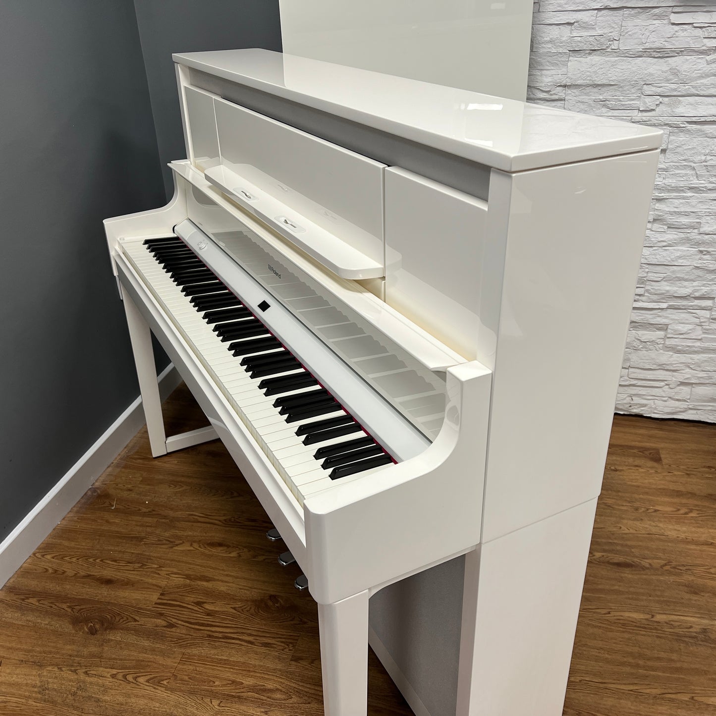 Roland LX9 Polished White Digital Piano With Matching Stool; Serial No: Z7Q0095 | Second Hand