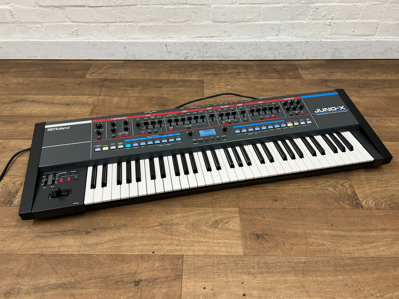 Second Hand Roland JUNO X Syntheszier; Serial No: Z4N1298