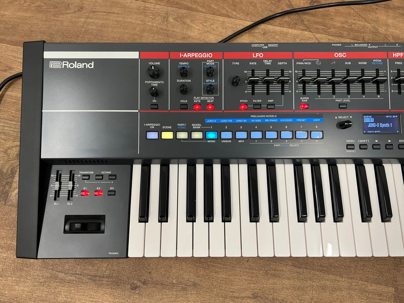 Second Hand Roland JUNO X Syntheszier; Serial No: Z4N1298