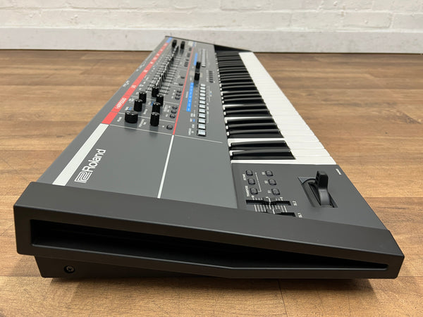 Second Hand Roland JUNO X Syntheszier; Serial No: Z4N1298