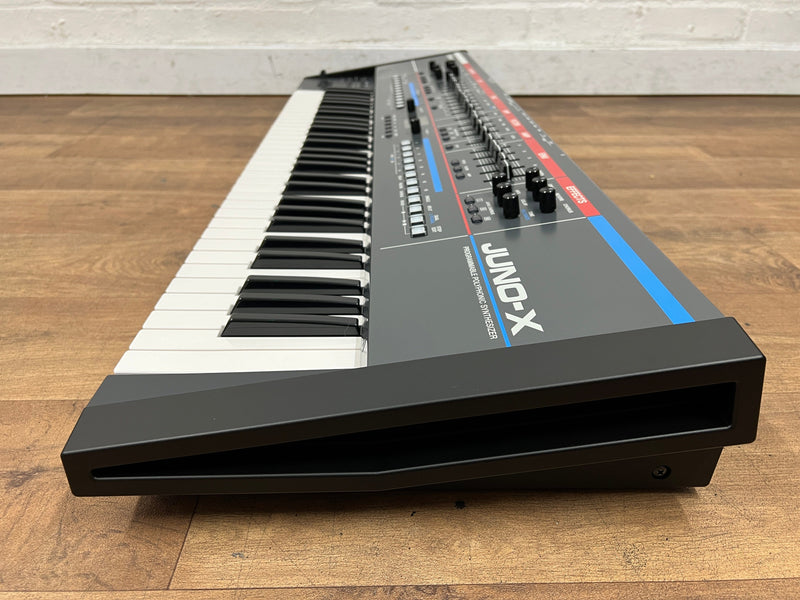 Second Hand Roland JUNO X Syntheszier; Serial No: Z4N1298