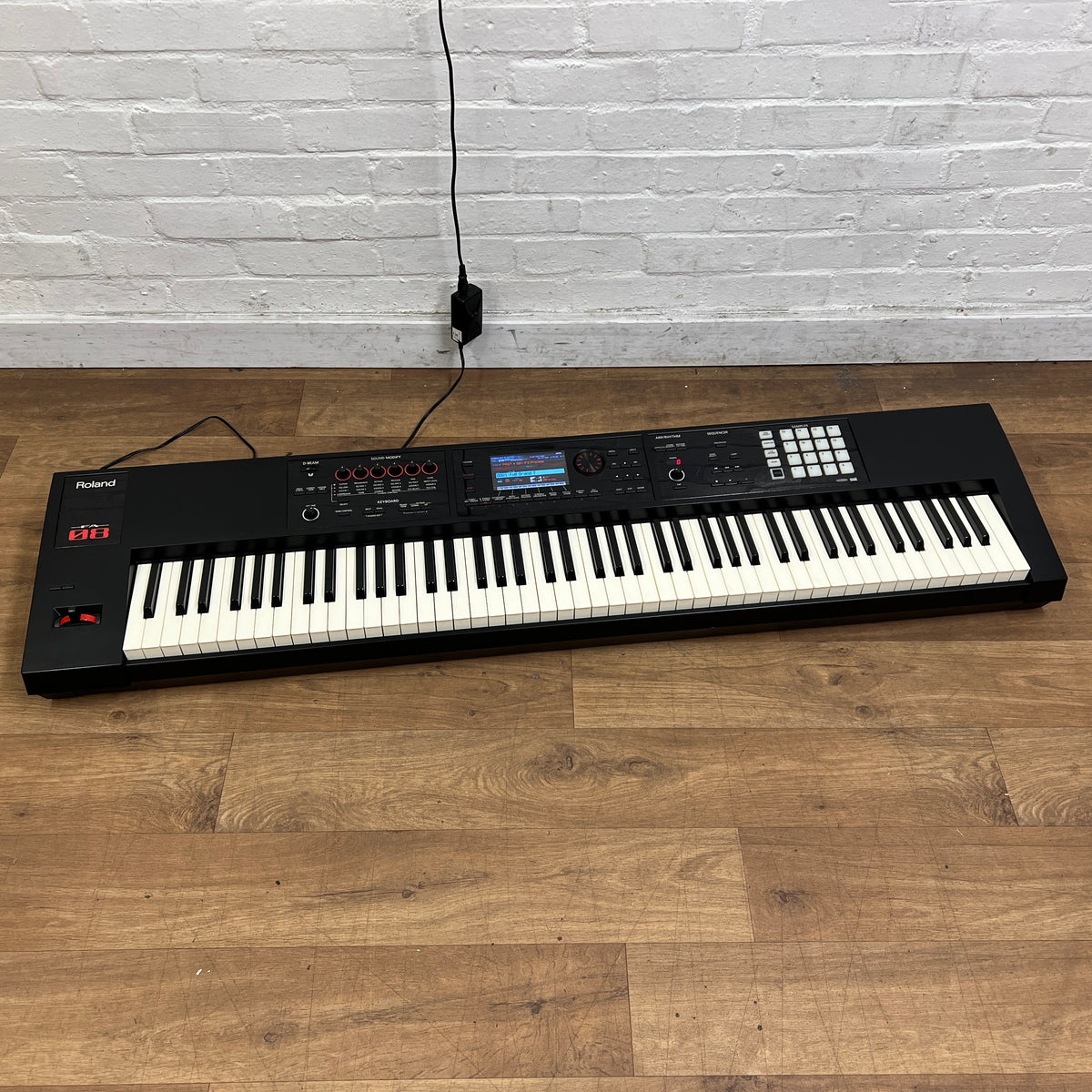 Roland FA08 Synthesizer Keyboard; Serial No: Z3E4761 | Second Hand