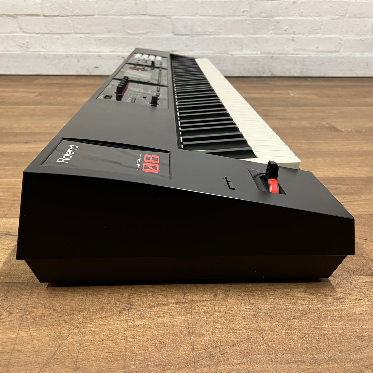 Roland FA08 Synthesizer Keyboard; Serial No: Z3E4761 | Second Hand
