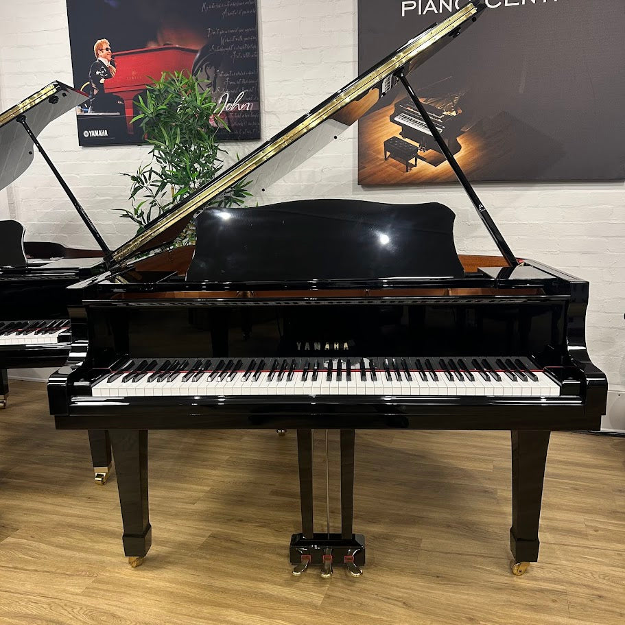 Yamaha C1 Grand Piano in Polished Ebony: Serial No: 6158817 | Second Hand