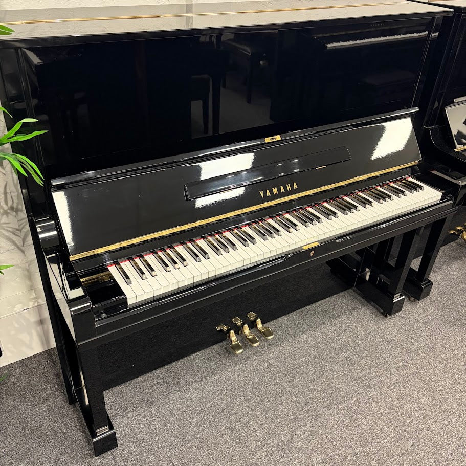 Yamaha U3 Upright Piano in Polished Black: Serial No: H2019707 | Second Hand