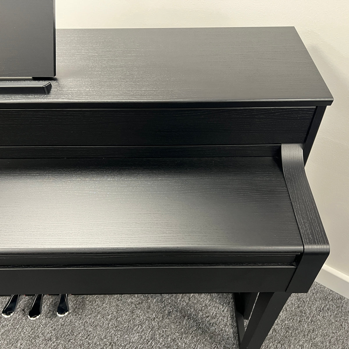 Yamaha CLP635 Digital Piano, Black; Serial No: BCZN01023 | Second Hand