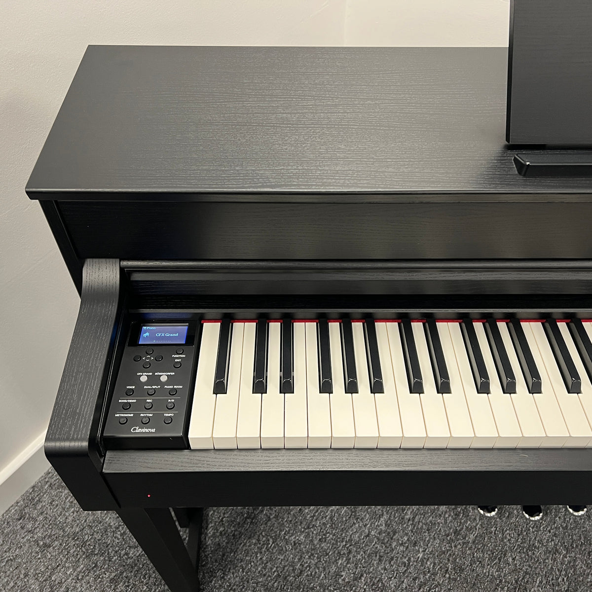 Yamaha CLP635 Digital Piano, Black; Serial No: BCZN01023 | Second Hand