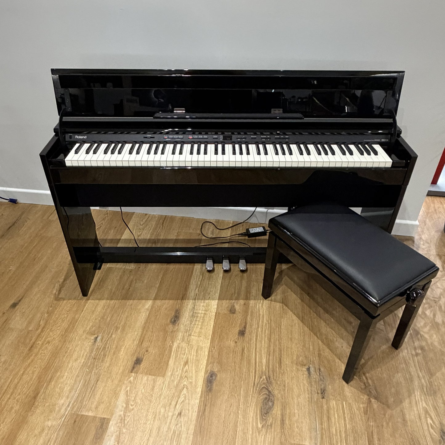 Roland DP990RF Polished Ebony Digital Piano, Inc Maching Stool; Serial No: Z4B4795 | Second Hand