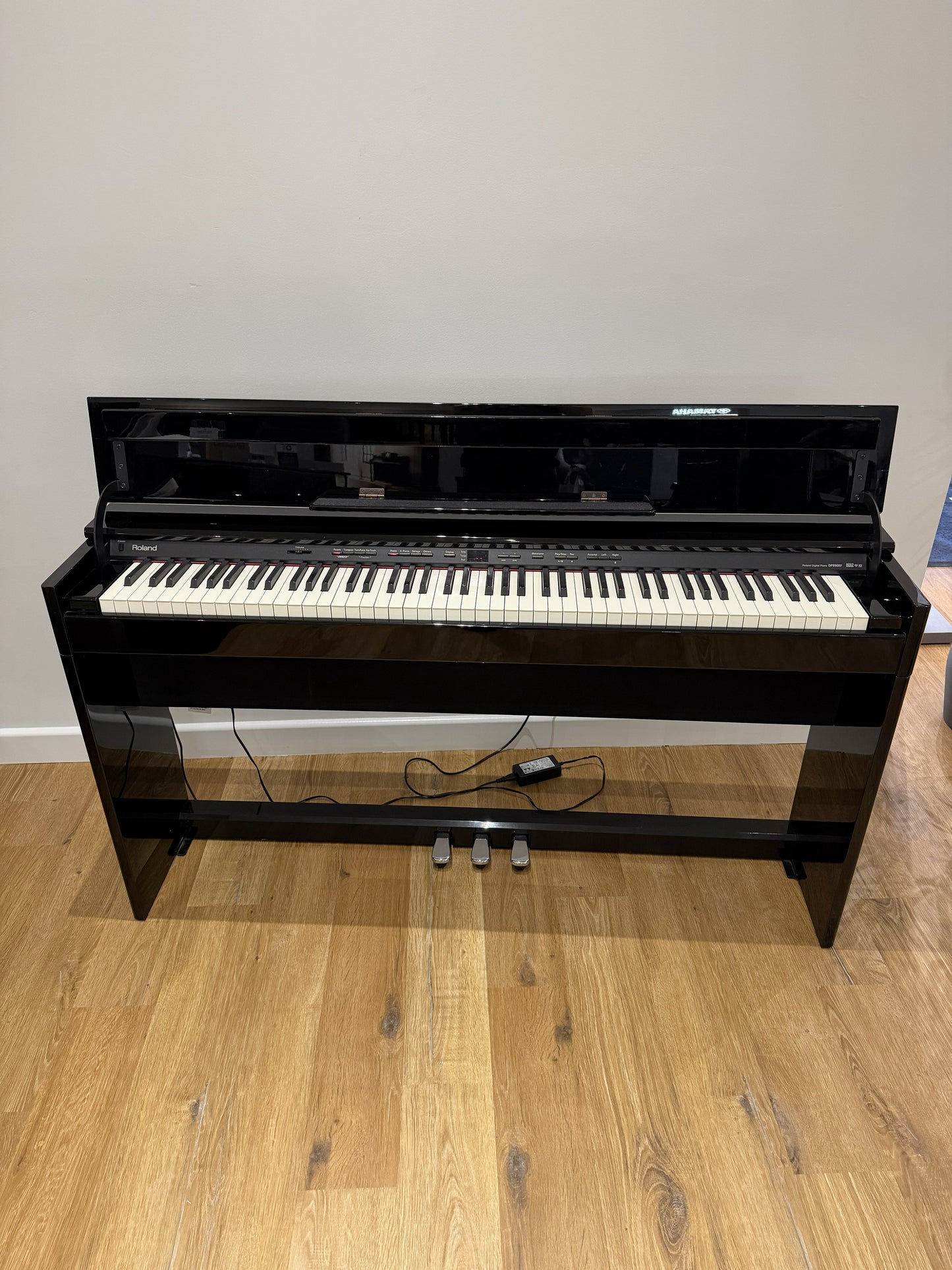 Roland DP990RF Polished Ebony Digital Piano, Inc Maching Stool; Serial No: Z4B4795 | Second Hand
