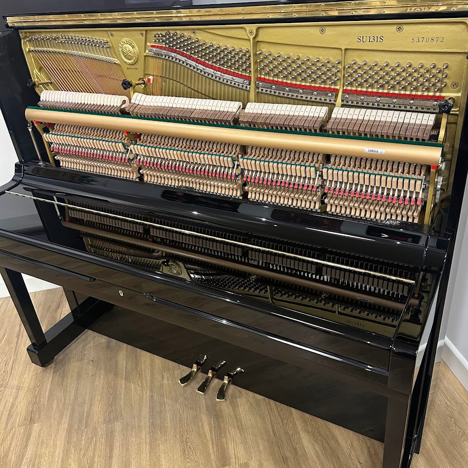 Yamaha SU131 Upright Piano; Polished Ebony: Serial No: 5370872 | Second Hand