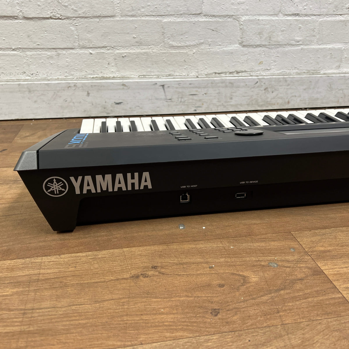 Yamaha MODX6 Synthersizer Keyboard; Serial No: BBZH01015 | Second Hand
